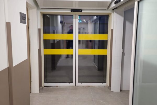 pasy kontrastowe dla niewidomych